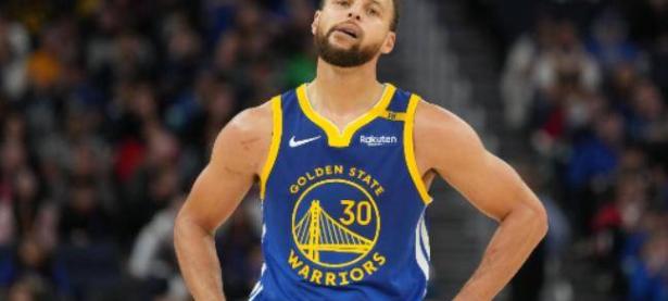 九游娱乐-库里回归赛场，回归赛场首场状态亮眼，G2观众沸腾！的简单介绍