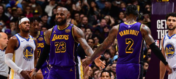 九游娱乐- 詹姆斯受到的防守强度 